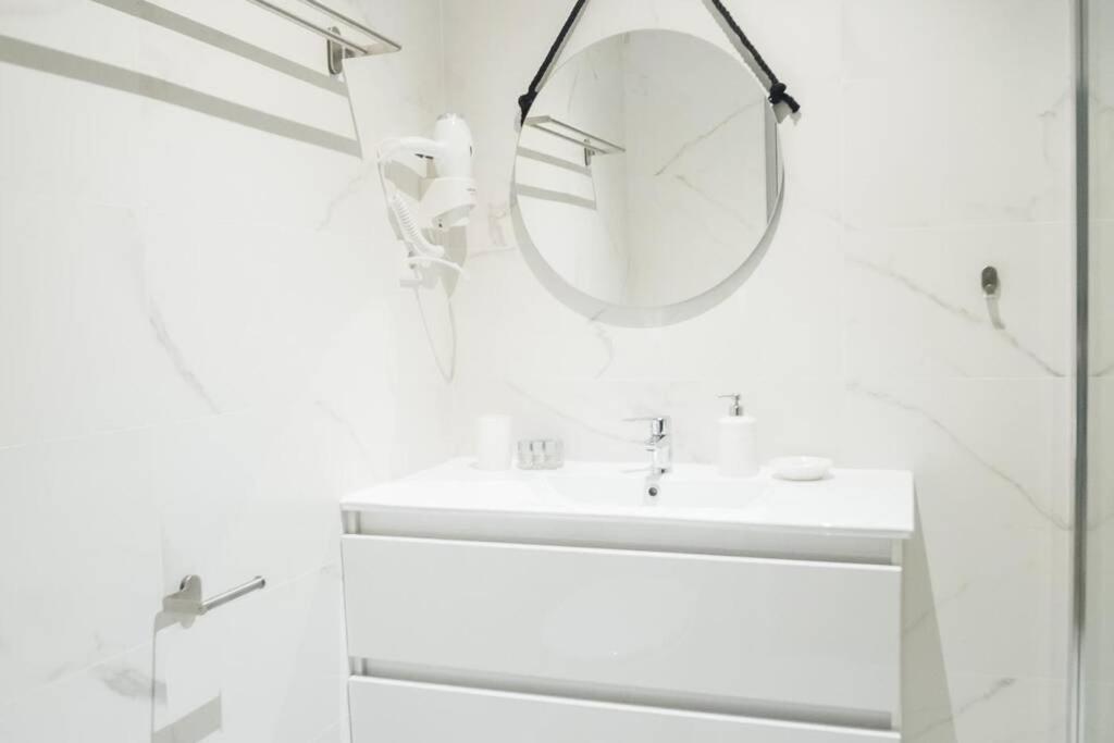 Apartamentos Plaza De Pedro Zerolo III Μαδρίτη Εξωτερικό φωτογραφία