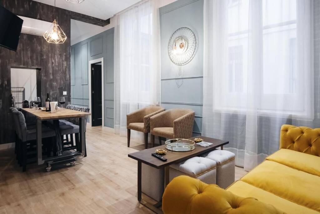 Apartamentos Plaza De Pedro Zerolo III Μαδρίτη Εξωτερικό φωτογραφία