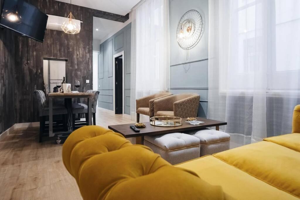 Apartamentos Plaza De Pedro Zerolo III Μαδρίτη Εξωτερικό φωτογραφία